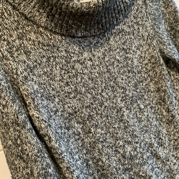 Jessica | Heathered Grey Turtleneck Sweater - Picture 3 of 5